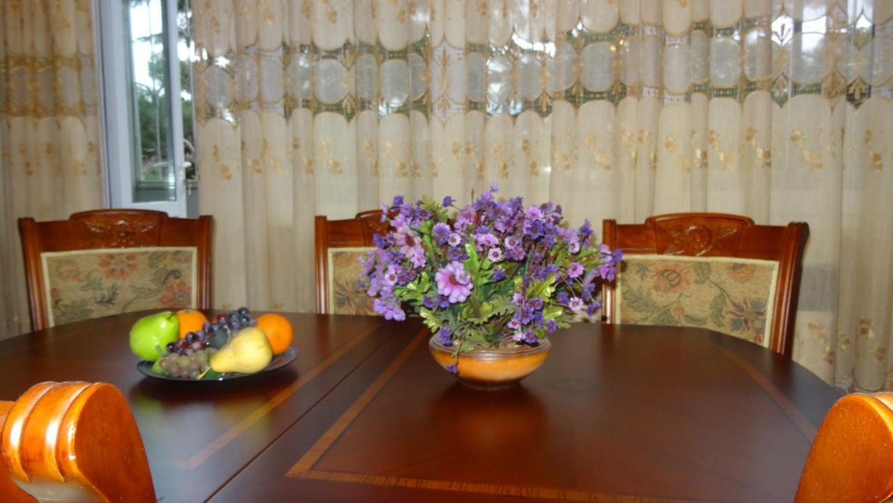 Apartment Vake-Saburtalo ティビリシ エクステリア 写真